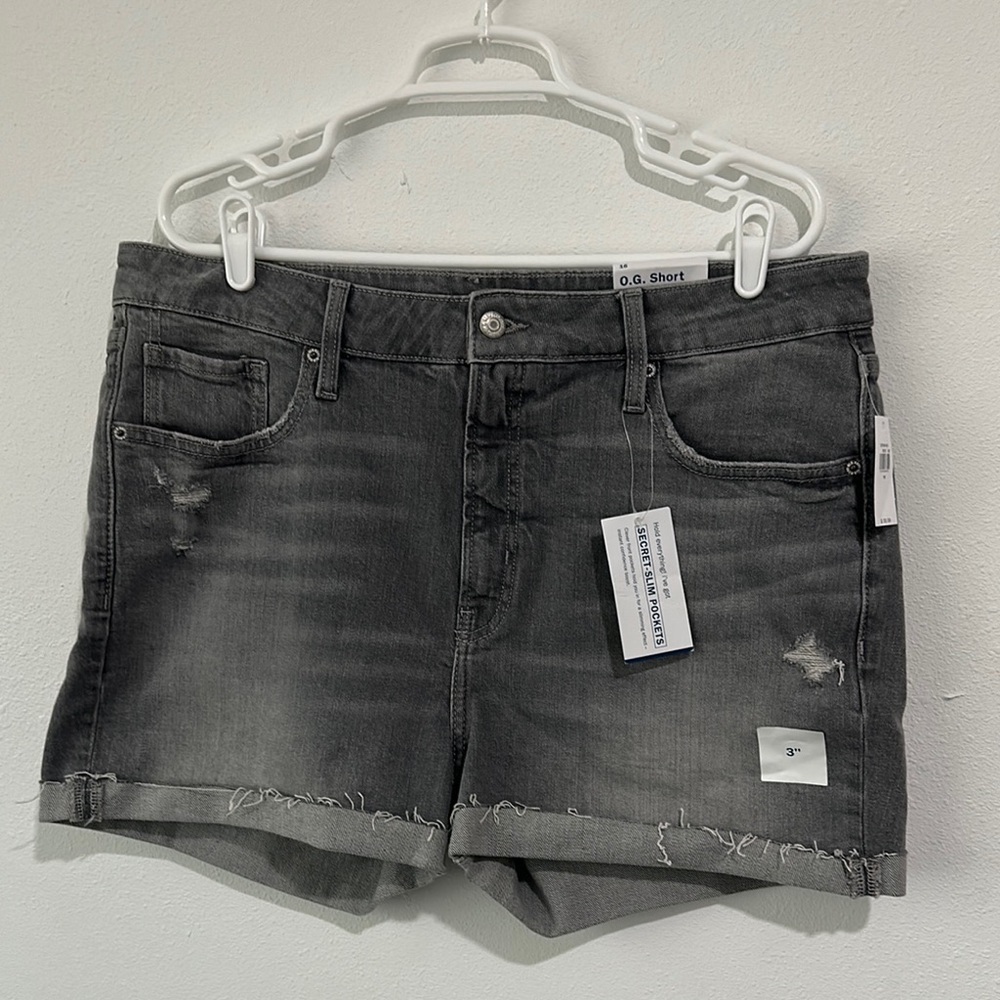 High-Waisted Secret-Smooth Pockets O.G. Plus-Size Gray Cut-Off Jean Shorts